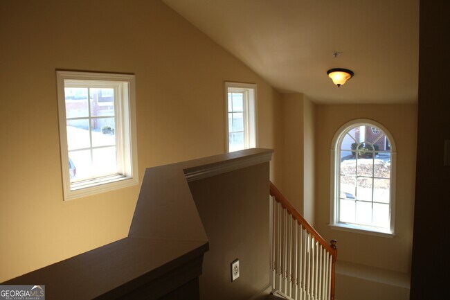 Building Photo - 3328 Castleberry Village Cir