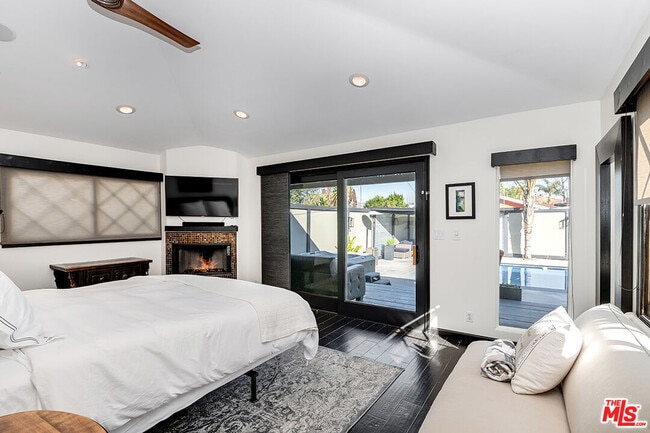 Building Photo - 4930 Strohm Ave