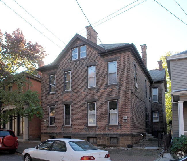 Primary Photo - 199-201 1/2 E Sycamore St