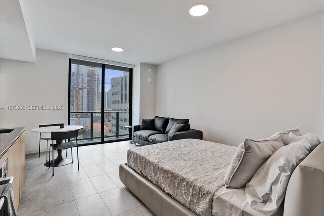 Building Photo - 151 NE 5th St