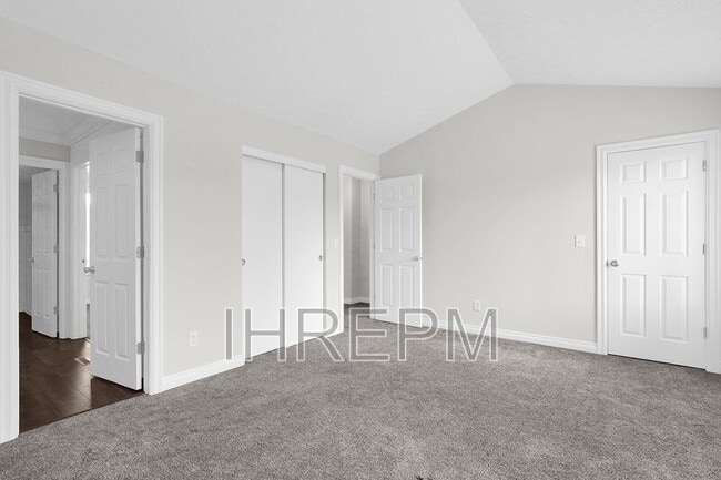 Building Photo - 7085 Muirfield Dr