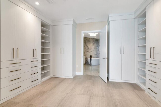 Building Photo - 3101 Bayshore Blvd