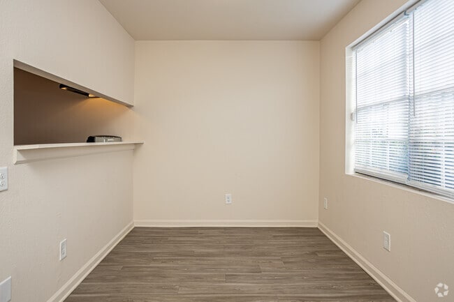 1BR, 1BA - 780SF - Satsuma Village