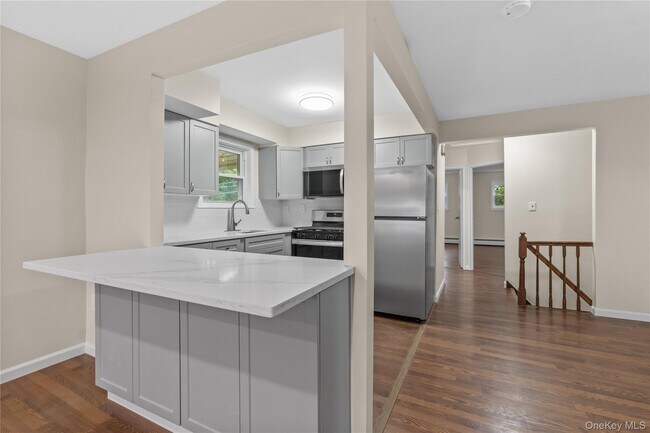 Building Photo - 401 Olmstead Ave