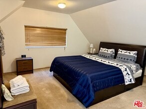 Building Photo - 701 Pinnacle Dr