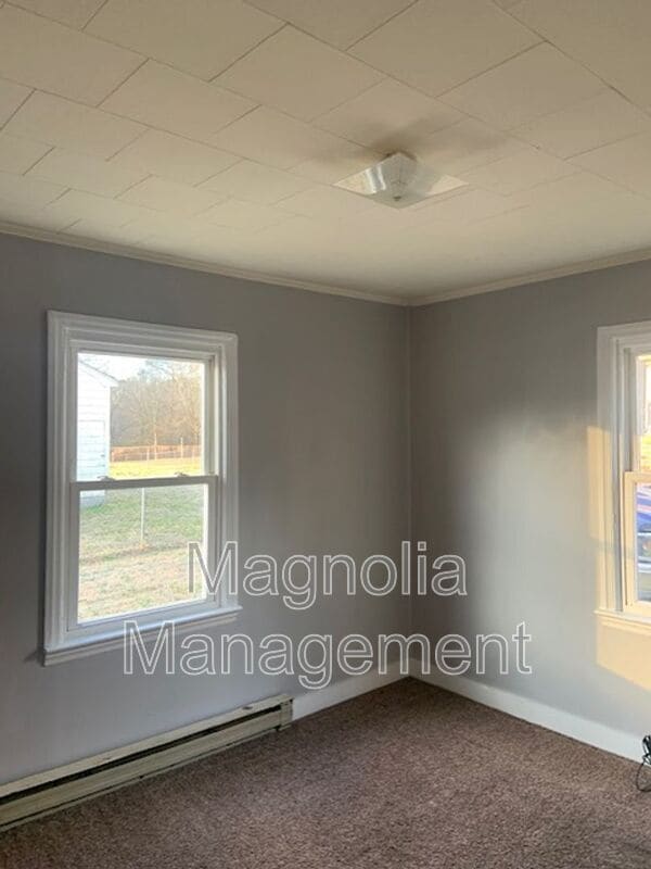 Building Photo - 203 Belmont Dr