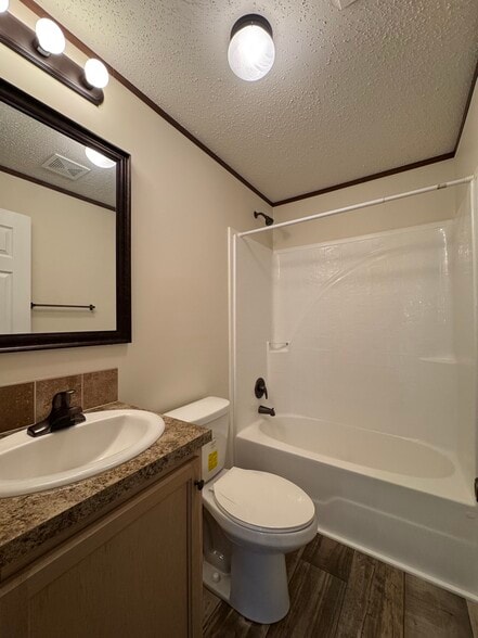 Building Photo - 2372 Maple Dr