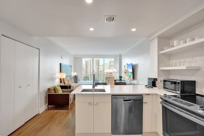 Building Photo - 2889 McFarlane Rd