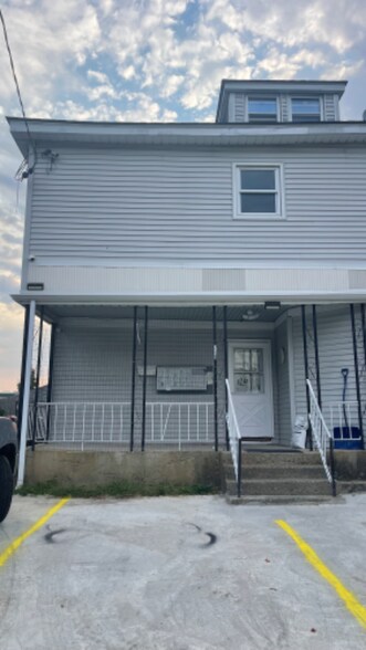 Building Photo - 741 N Montello St