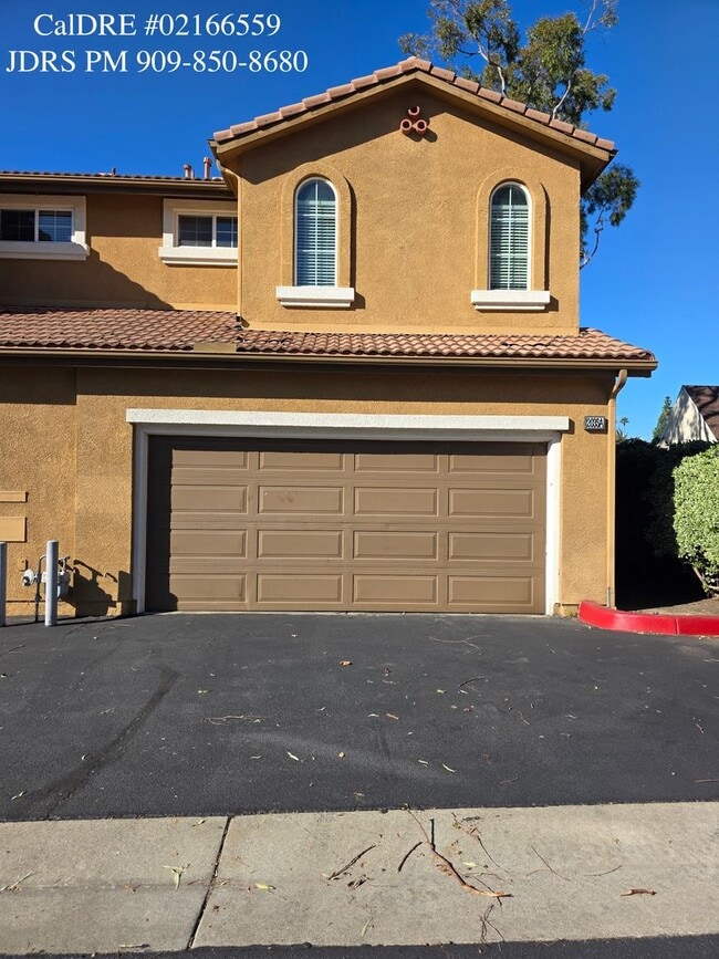 Building Photo - Ontario 3 Bedroom Condo