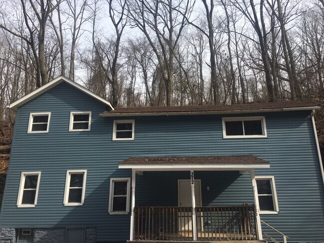 Primary Photo - 372 Cliff Mine Rd