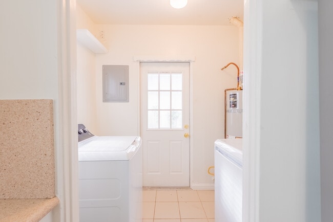 Laundry Room - 5025 Kester Ave