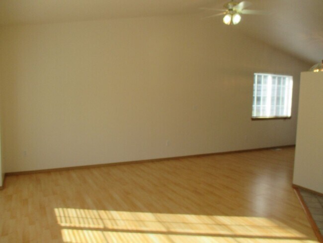 Building Photo - Howell.R-3809/11