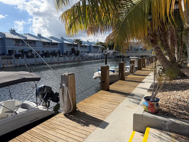 Building Photo - 4502 N Federal Hwy