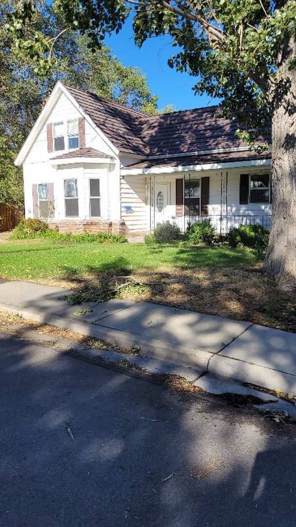 Building Photo - 4Bedroom/2Bath Home in Town of Susanville