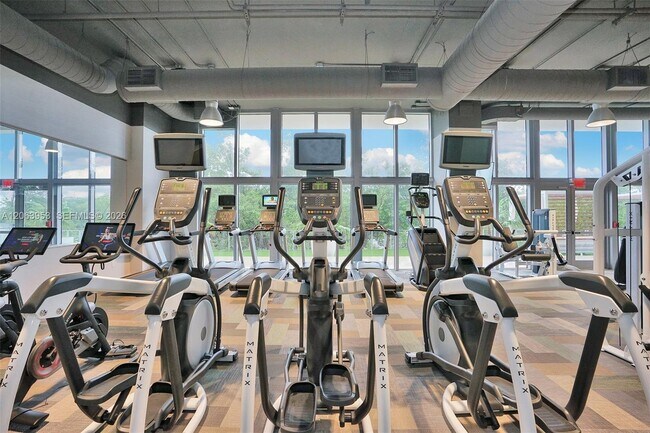 Building Photo - 16385 Biscayne Blvd