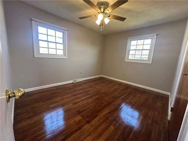 Building Photo - 65 Ingalls St