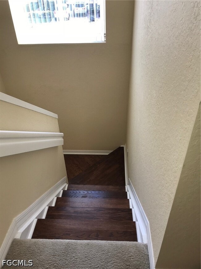 Building Photo - 9600 Roundstone Cir