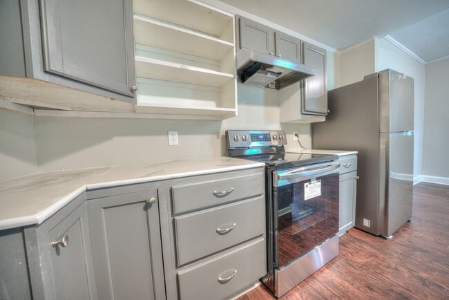 Building Photo - 620 N Moran St