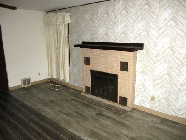 Building Photo - 502 E Willow St