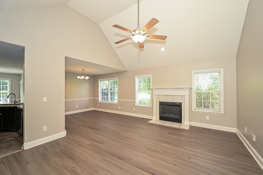 Building Photo - 113 Bristol Dr