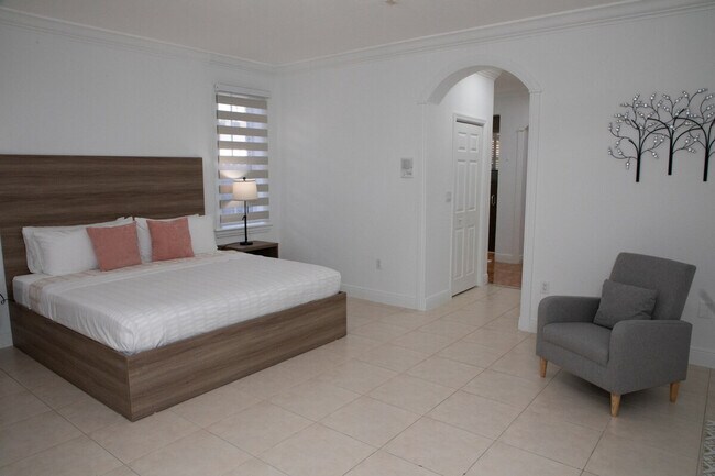 Building Photo - 14361 SW 31st St