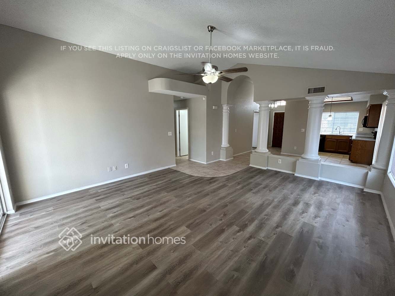 Building Photo - 7037 N 28th Dr