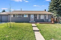 Building Photo - Charming home for rent in southern Centennial