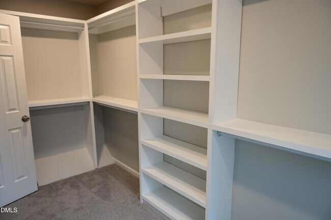 Building Photo - 6001 Brown Swiss Way