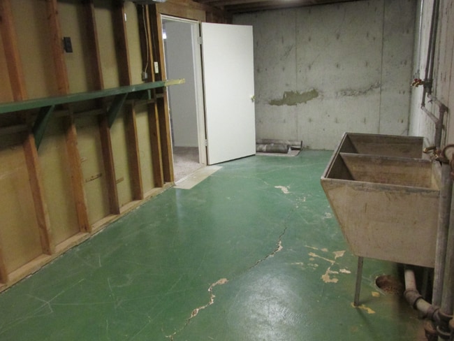 Building Photo - 4213 Clark Ave