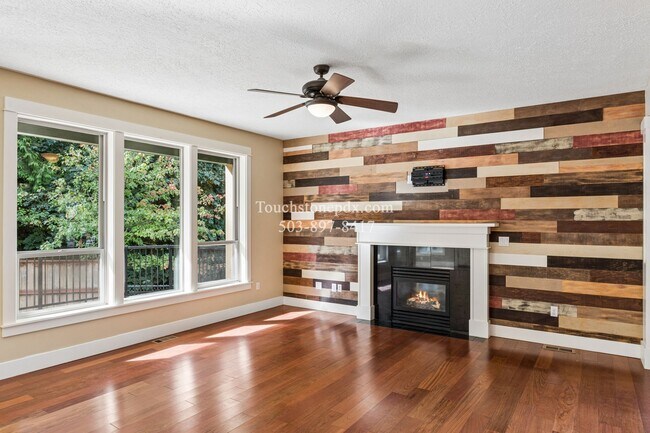 Building Photo - 37162 Coralburst St