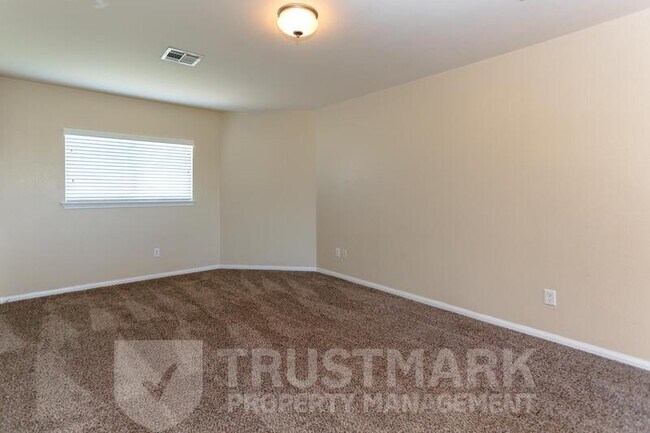 Building Photo - 212 Crowfoot Dr