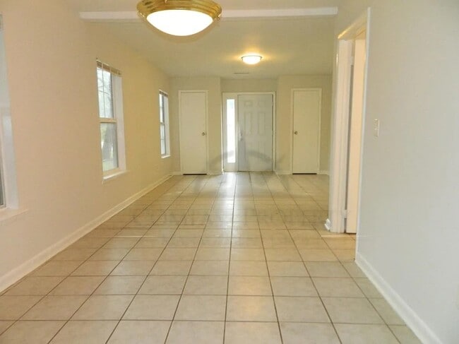 Building Photo - 541 Timber Ridge Ct