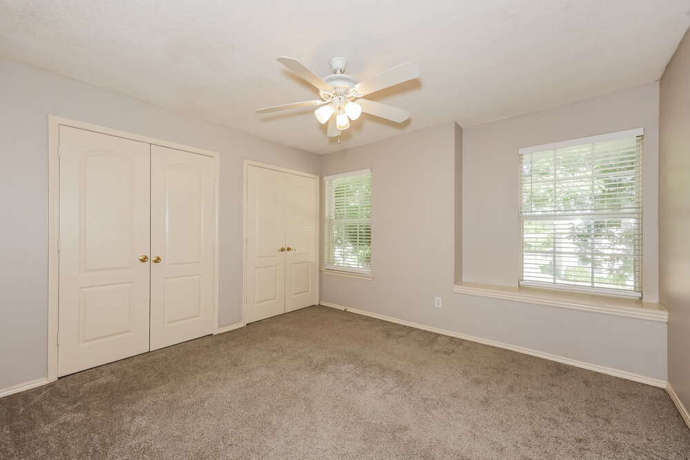 Building Photo - 735 Cedarwood Dr
