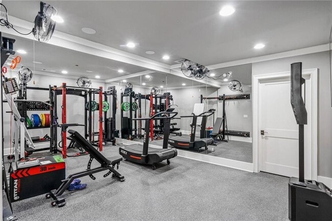 Building Photo - 5265 Peachtree Dunwoody Rd NE