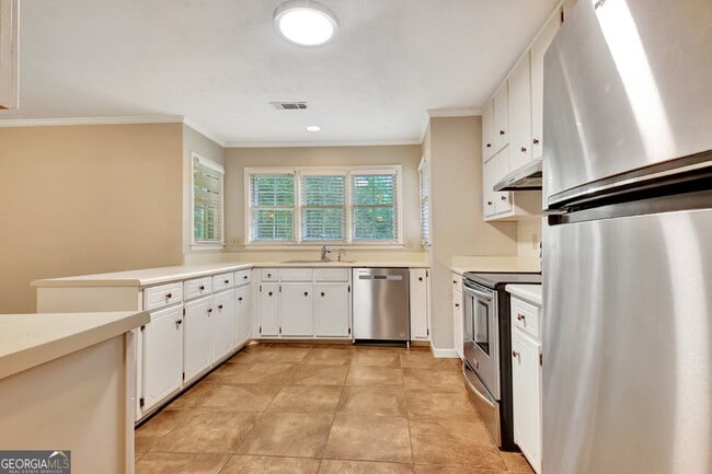Building Photo - 135 Windham Way