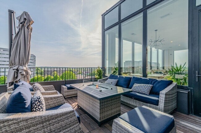 Building Photo - 60 Quincy Shore Dr