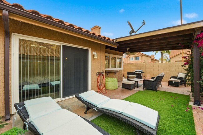 Building Photo - **COMING FEB 1st** Stylish Split-Floorplan Home in North Scottsdale