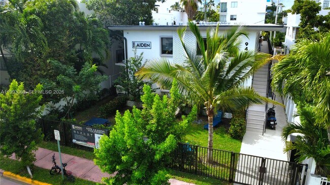 Building Photo - 944 Jefferson Ave