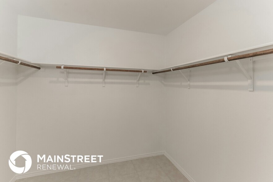 Building Photo - 3101 Helix Bay Dr