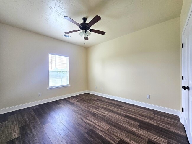 Building Photo - 3019 Kilknockie Dr
