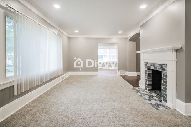 Building Photo - 450 Storer Ave