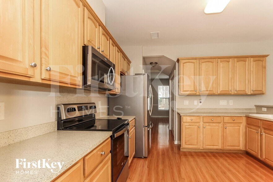 Building Photo - 12641 Cross Dale Dr