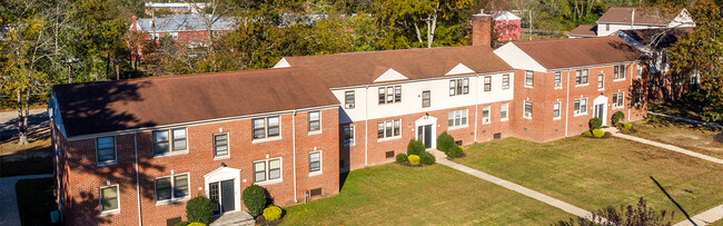 Building Photo - Pine Valley Court