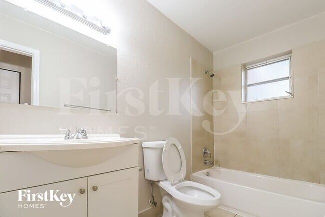 Building Photo - 4180 NW 34th Way