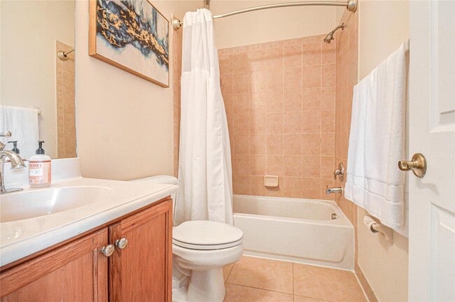 Building Photo - 1061 NW 18th Ave