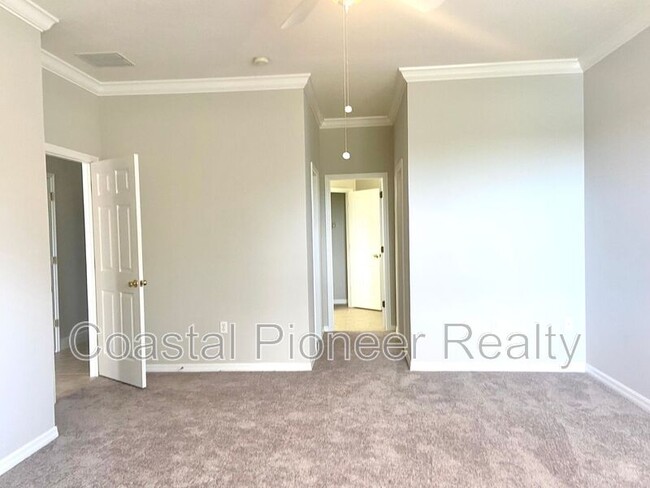 Building Photo - 8807 Cameron Crest Dr