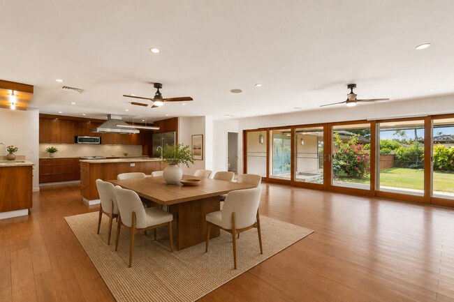 Building Photo - 1135 Kaimoku Pl
