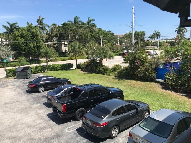 Building Photo - 2309 S Federal Hwy