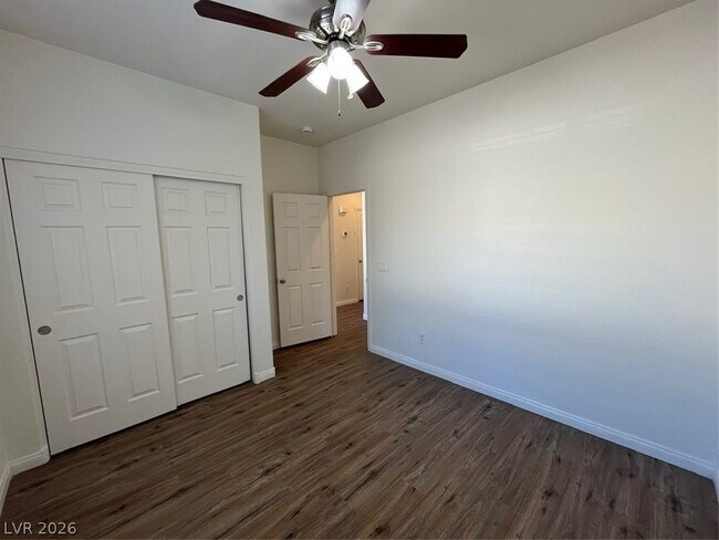 Building Photo - 1712 Newquay Commons Ave